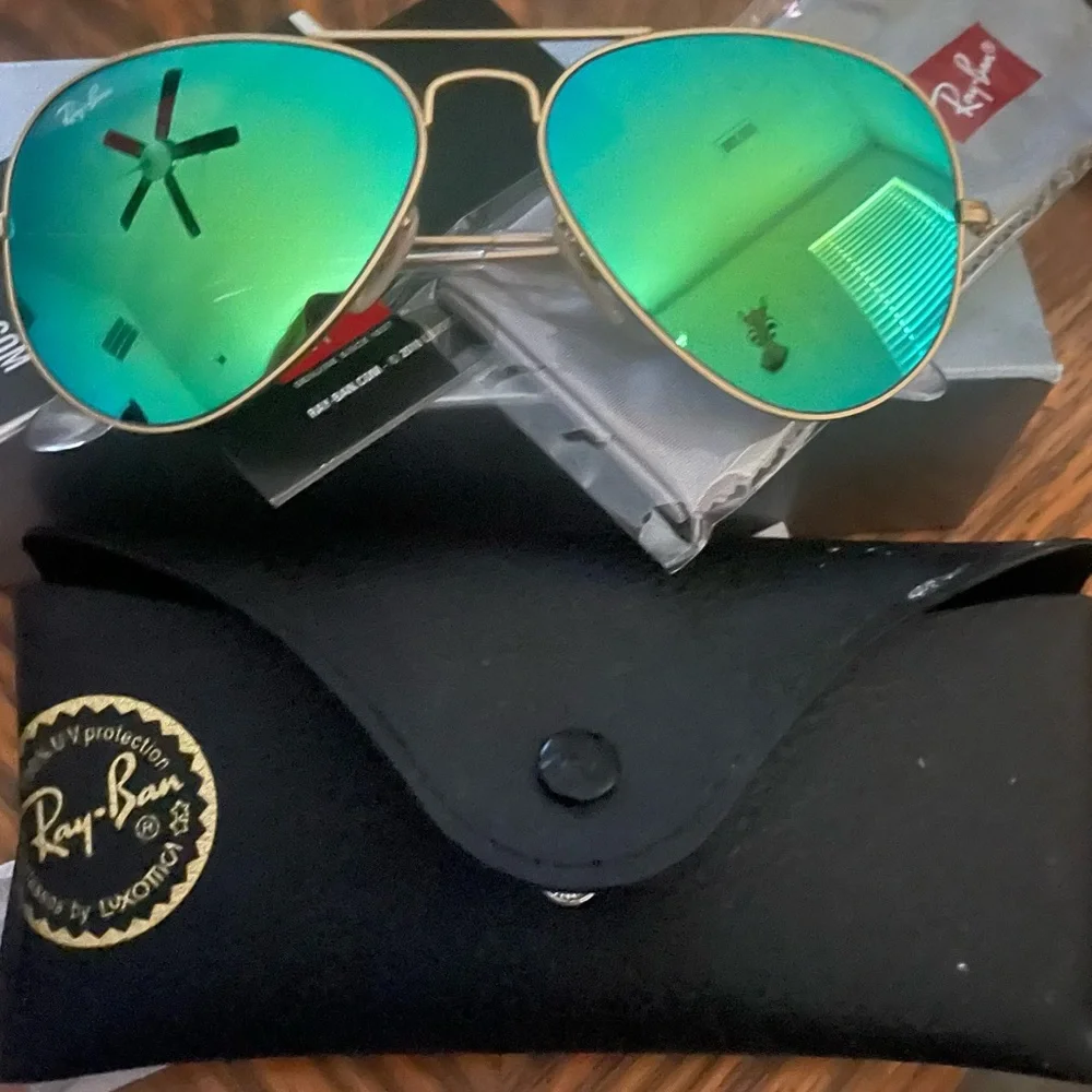 New Rayban aviators - Picture 4 of 4